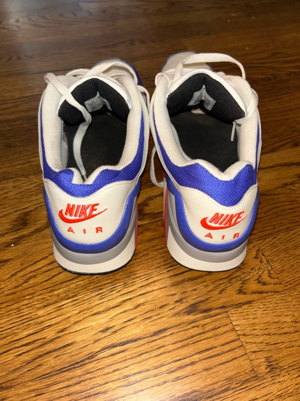 Nike Men’s Athletic Shoes White Black Royal Blue with Pink Accent Size 13 - Picture 7 of 7